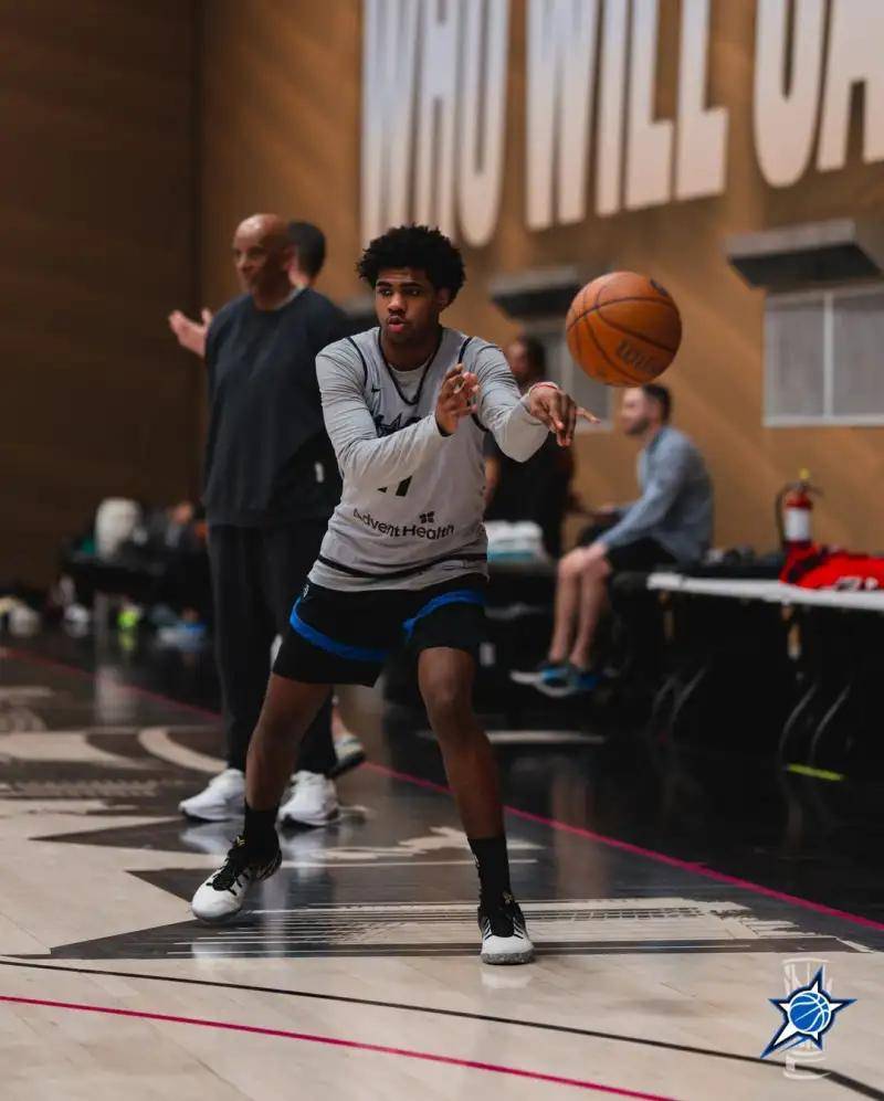 包含从奥兰多魔术回应争议备战荷甲到迈阿密热火绝杀压哨备战NBA常规赛，曼城官宣签约备战葡超的词条