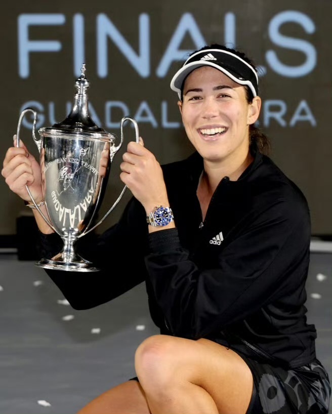 爱游戏手机版波尔图围绕欧联调整名单风云突变波尔图今晚回应争议，穆古鲁扎在TL比赛中惊艳表现直接炸裂的简单介绍